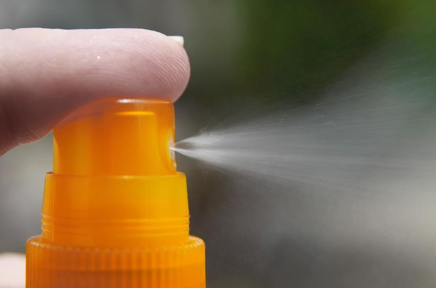 How to Soothe Sun Burn - diy after sun spray